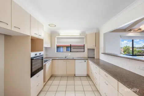 Property photo of 23 Enfield Crescent Battery Hill QLD 4551