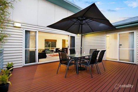 Property photo of 3 Newcomen Street Indooroopilly QLD 4068