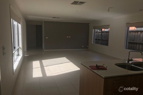 Property photo of 68 Burnham Crescent Keysborough VIC 3173