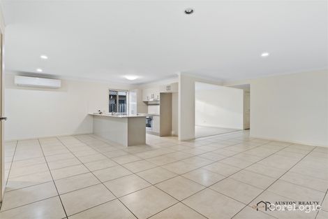 Property photo of 18 Azure Way Hope Island QLD 4212