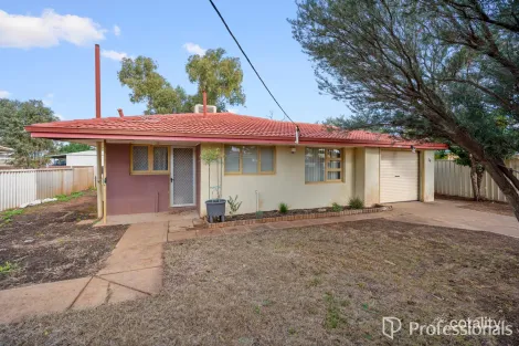 Property photo of 26 Kapai Place South Kalgoorlie WA 6430