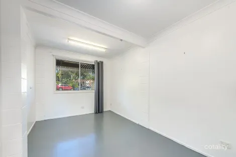Property photo of 193 Whiting Street Labrador QLD 4215