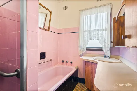 Property photo of 29 Moore Place Warrawong NSW 2502