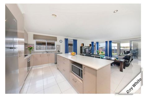 Property photo of 4 Old Street Dunlop ACT 2615