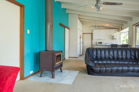 Property photo of 60 Catalina Drive Catalina NSW 2536