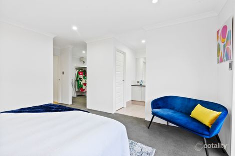 Property photo of 33 Sissinghurst Crescent Landsdale WA 6065