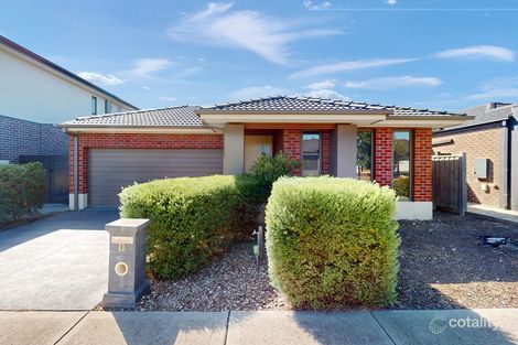 8 Rochester Dr, Mickleham, VIC 3064