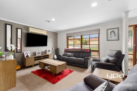 Property photo of 1 Hill Grove Sunbury VIC 3429