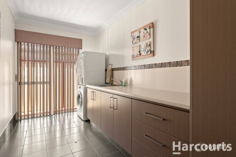 Property photo of 6 Knight Place Wannanup WA 6210