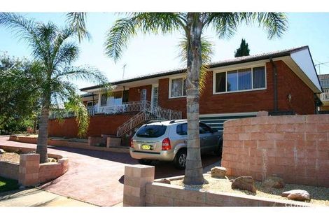 1 Radnor Pl, Campbelltown, NSW 2560