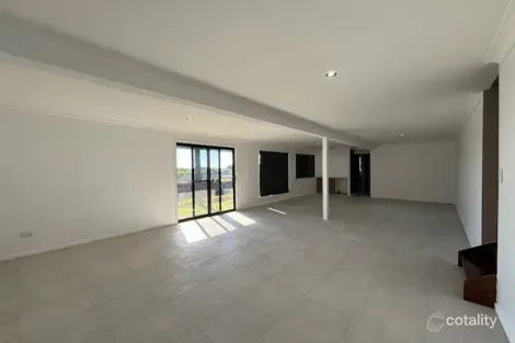 Property photo of 10 Hillcrest Street Eimeo QLD 4740