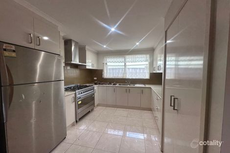 Property photo of 7 Condor Place Mill Park VIC 3082