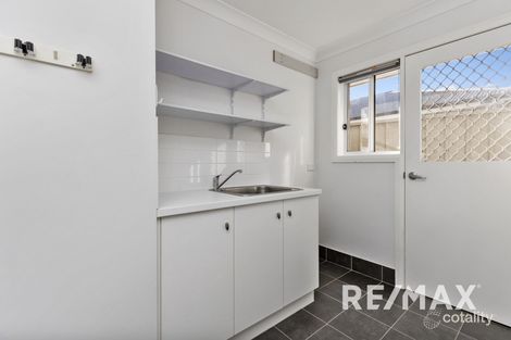 Property photo of 2/13 Cunjegong Loop Gobbagombalin NSW 2650