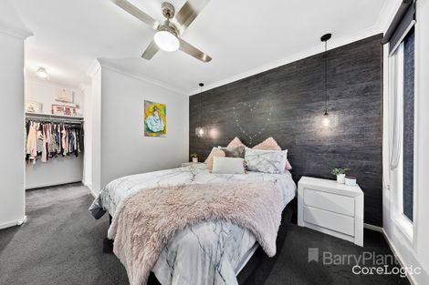 Property photo of 25 Synergy Court Taylors Hill VIC 3037