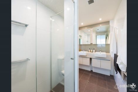 Property photo of 13/28 Bayview Street Runaway Bay QLD 4216