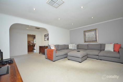 Property photo of 16 Brunton Crescent Tullamarine VIC 3043