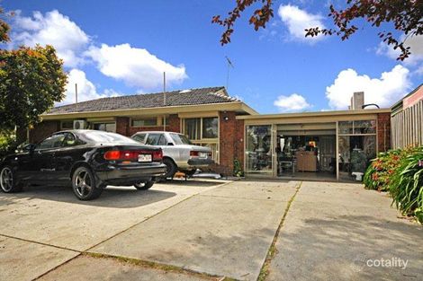 Property photo of 252 Gallaghers Road Glen Waverley VIC 3150