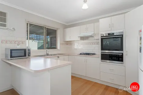 Property photo of 4 Druid Place Strathfieldsaye VIC 3551