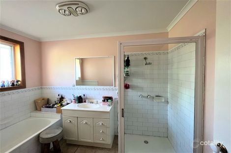 Property photo of 2/56 Ernest Street Bell Post Hill VIC 3215