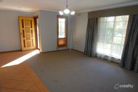 Property photo of 21 Bourke Crescent Wodonga VIC 3690