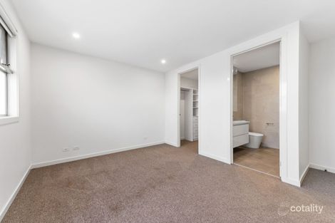 Property photo of 4/22 Adrienne Crescent Mount Waverley VIC 3149