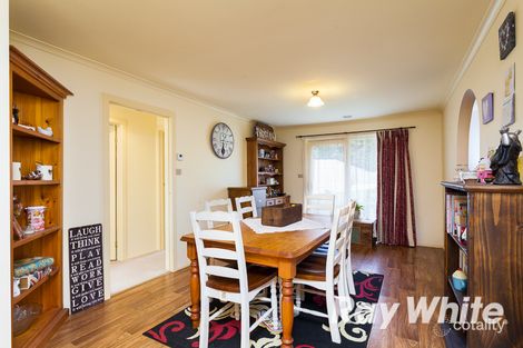 Property photo of 5 Mary Court Somerville VIC 3912