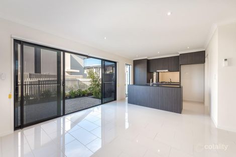 34/1 Ancora Cres, Hope Island, QLD 4212