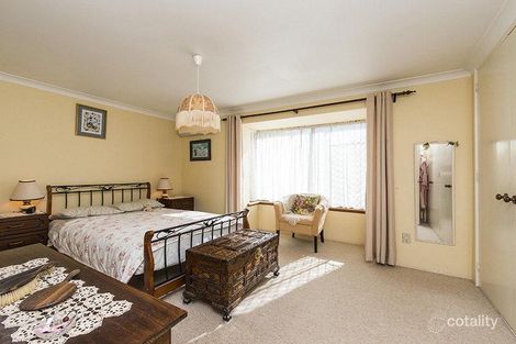Property photo of 11 Murphy Way Warnbro WA 6169