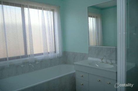 Property photo of 30 Stella Way Hoppers Crossing VIC 3029