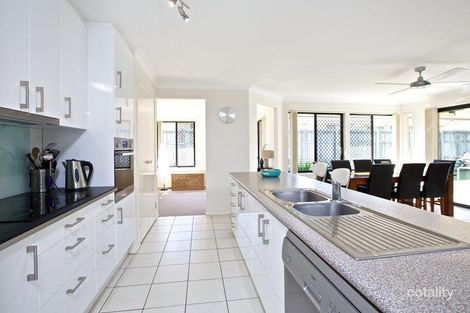 17 Remo Pl, Birkdale, QLD 4159