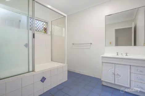 Property photo of 28 Templar Crescent Bentley Park QLD 4869