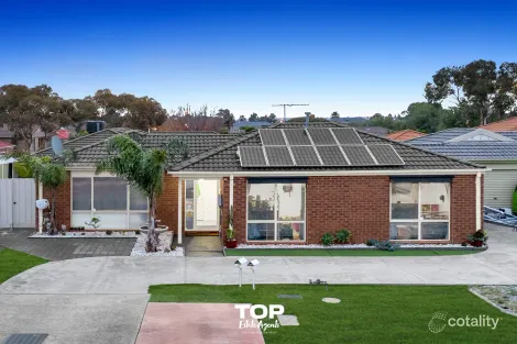 Property photo of 1/30 Jasa Crescent Cranbourne West VIC 3977