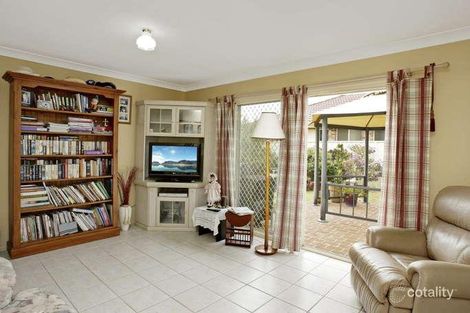 Property photo of 3 Vannon Circuit Currans Hill NSW 2567