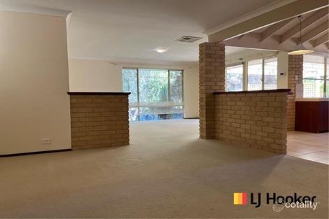 Property photo of 11 Mackinlay Place Winthrop WA 6150