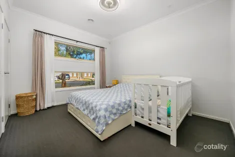 Property photo of 25 Tyndall Street Cranbourne East VIC 3977