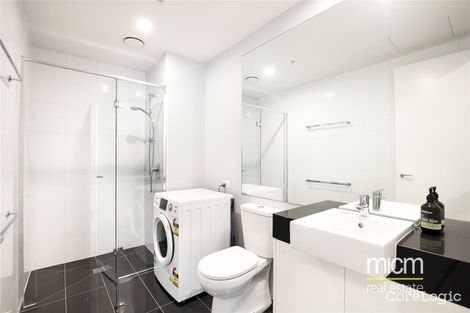 Property photo of 2413/151 City Road Southbank VIC 3006