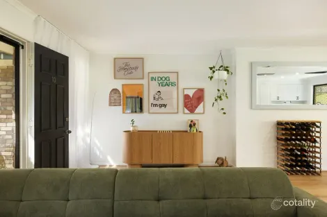 Property photo of 10 Knight Crescent Nerang QLD 4211