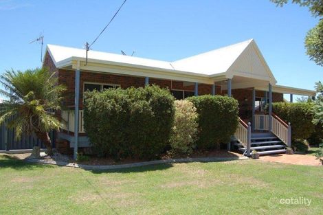 64 Gibsons Rd, Burnett Heads, QLD 4670