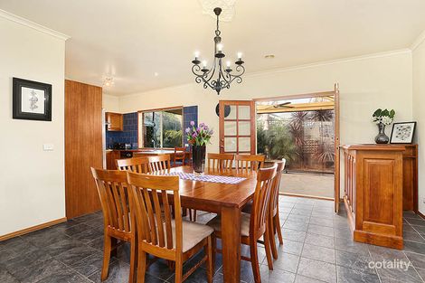 Property photo of 14 Rosewin Court Berwick VIC 3806