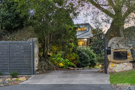 Property photo of 16 Grandview Parade Hill Top NSW 2575