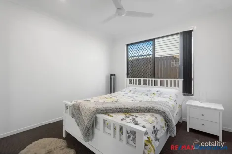 Property photo of 114 Dysart Drive Holmview QLD 4207