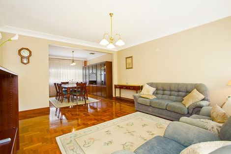Property photo of 14 Keesing Street Edensor Park NSW 2176
