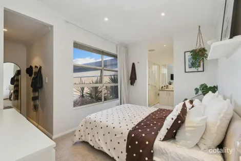Property photo of 4/21 Oriole Way Tapping WA 6065