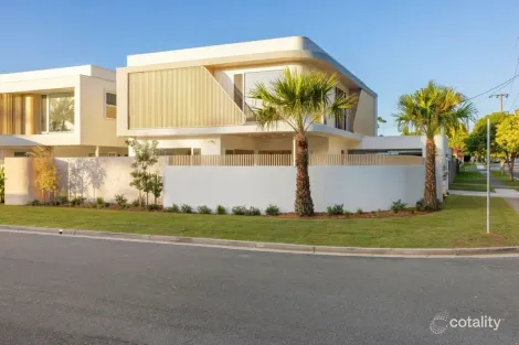 Property photo of 76 Bardon Avenue Miami QLD 4220