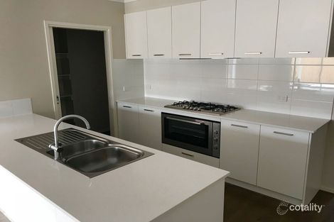 Property photo of 12 Cerulean View Werribee VIC 3030