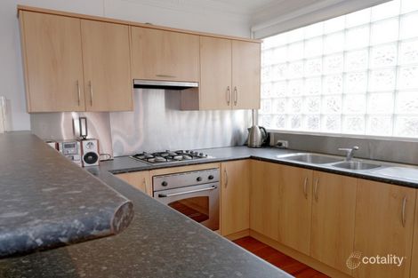 Property photo of 2/11 Ormond Esplanade Elwood VIC 3184