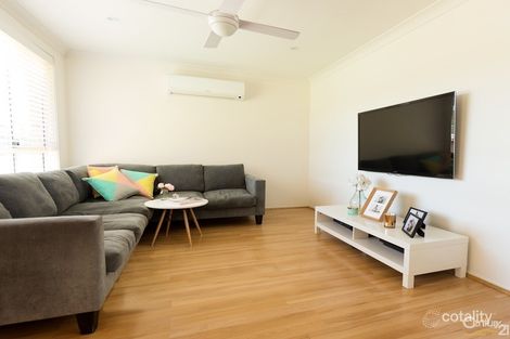 Property photo of 18 Country Grove Drive Cameron Park NSW 2285
