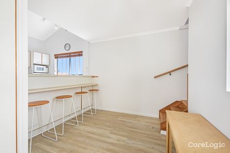 Property photo of 2/16 Sobraon Street Sunrise Beach QLD 4567