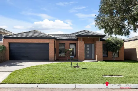 9 Clayfield Bvd, Truganina, VIC 3029