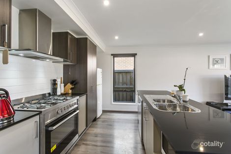 Property photo of 14 Hallyburton Drive Clyde North VIC 3978